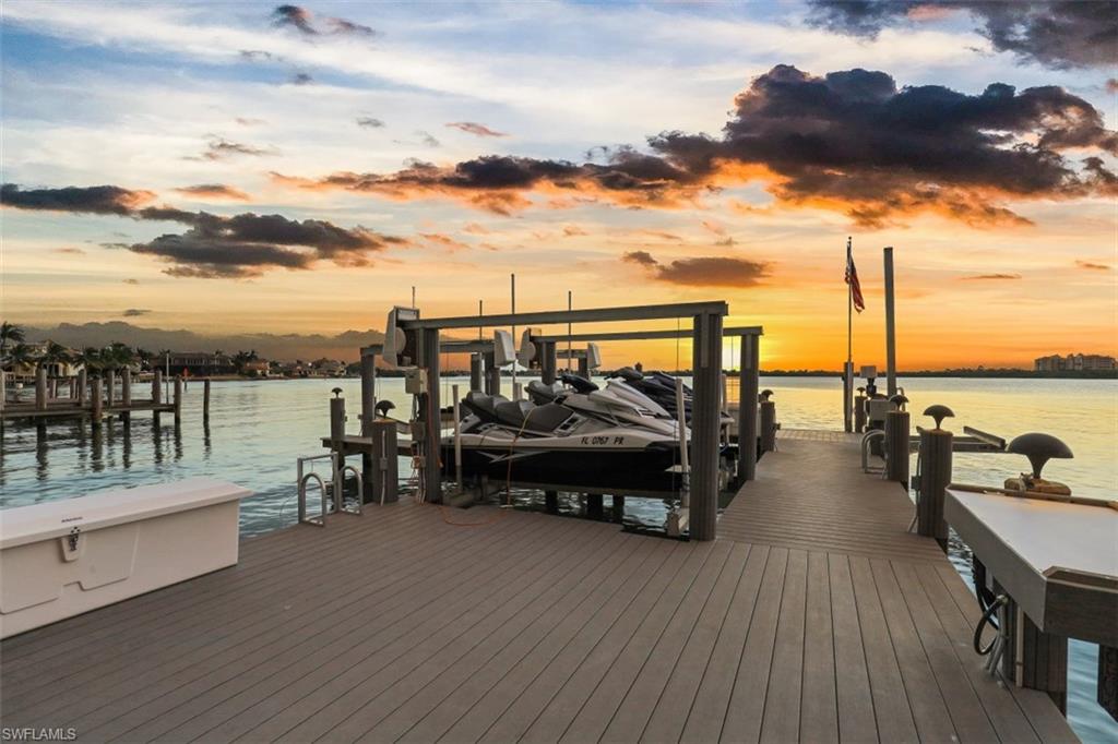 MARCO BEACH - Residential