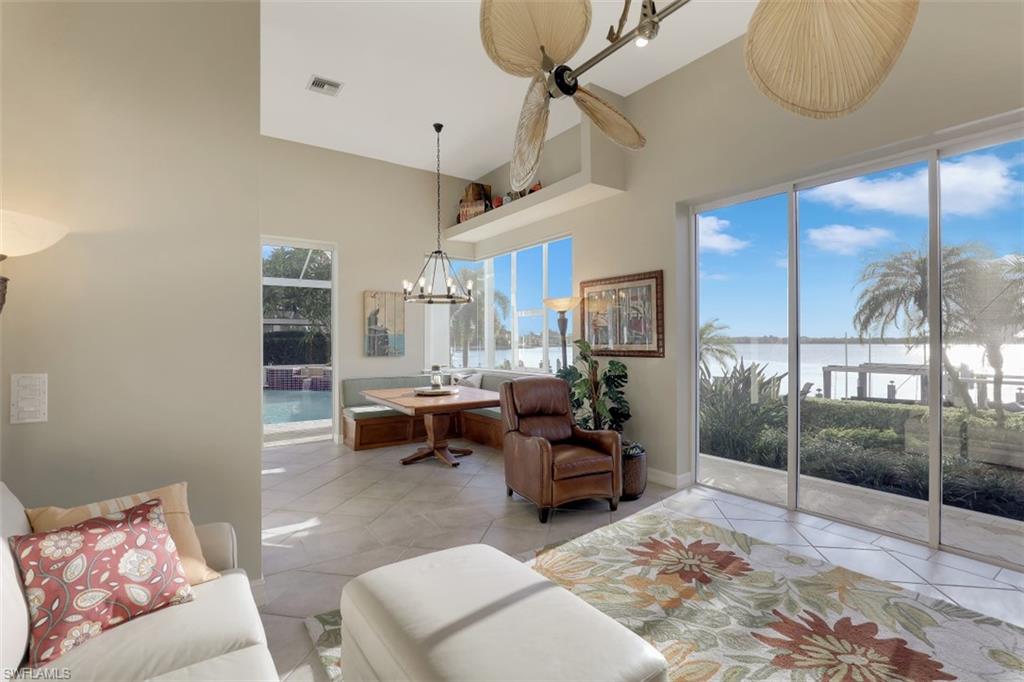 MARCO BEACH - Residential