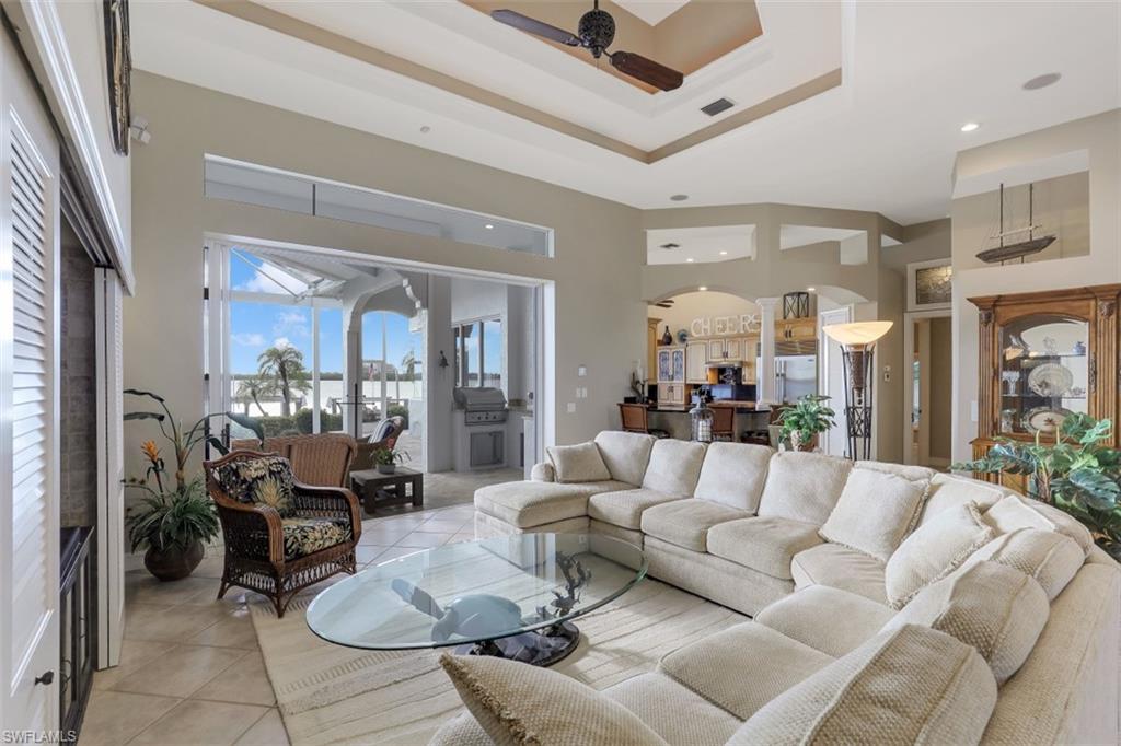 MARCO BEACH - Residential