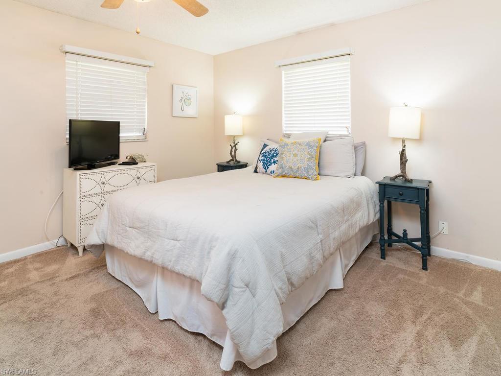 NAPLES PARK - Residential