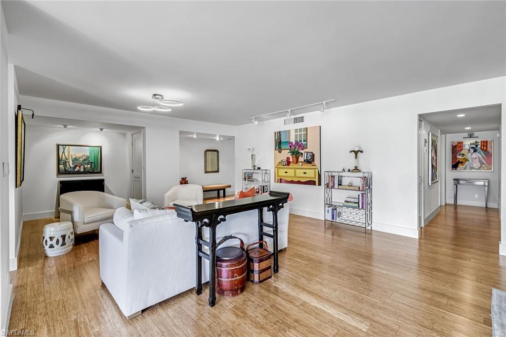 WILDERNESS COUNTRY CLUB - Residential