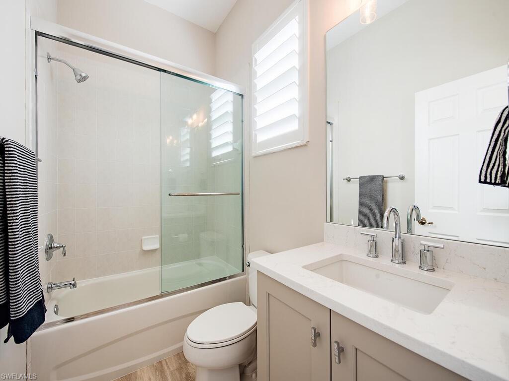 MUSTANG ISLAND - Residential