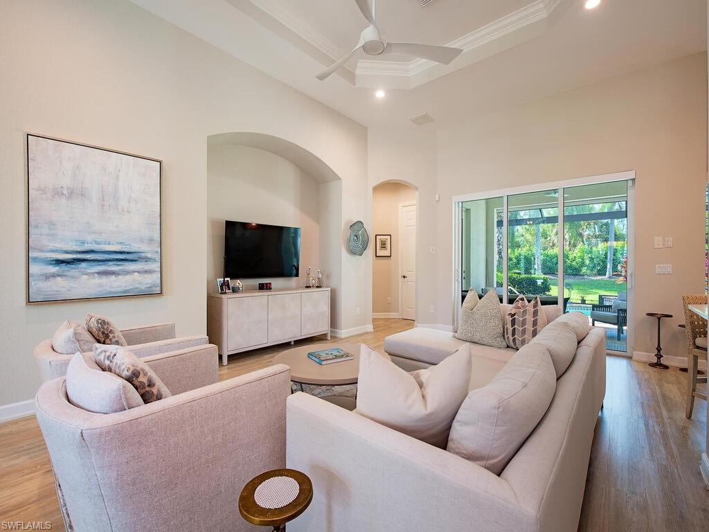 MUSTANG ISLAND - Residential