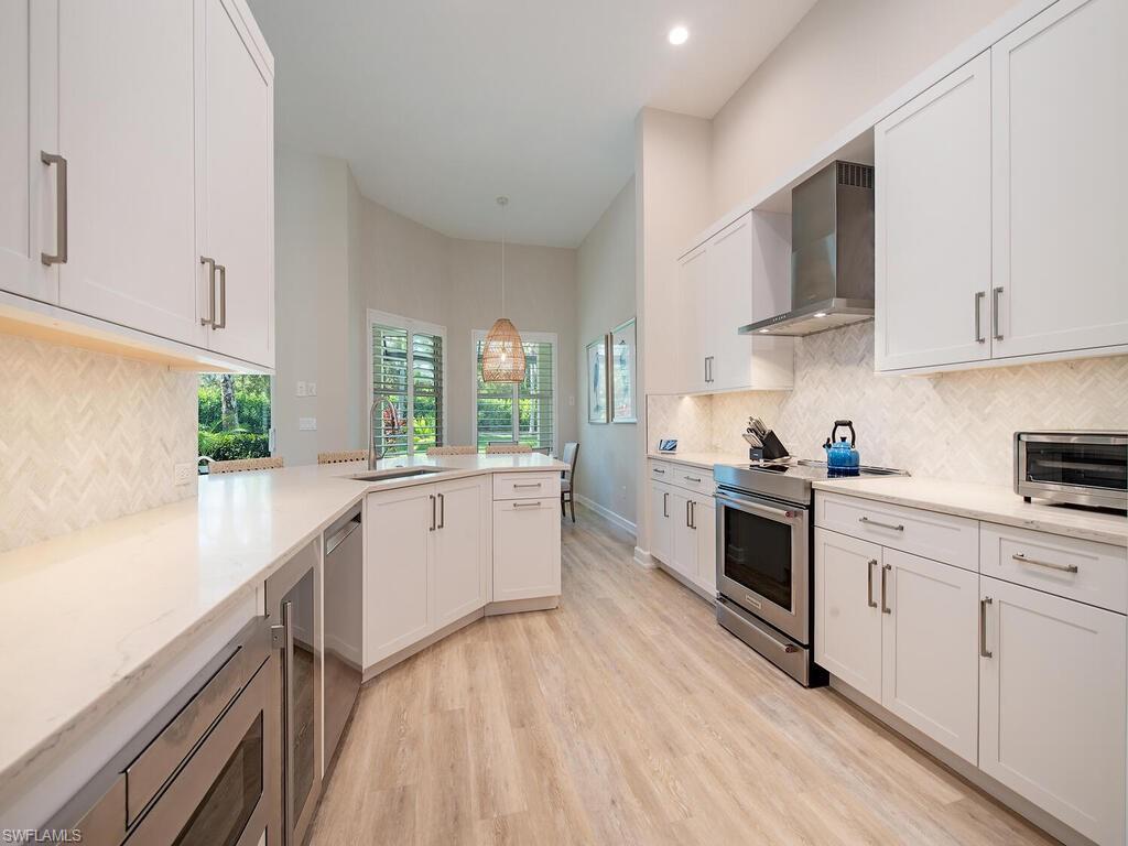 MUSTANG ISLAND - Residential