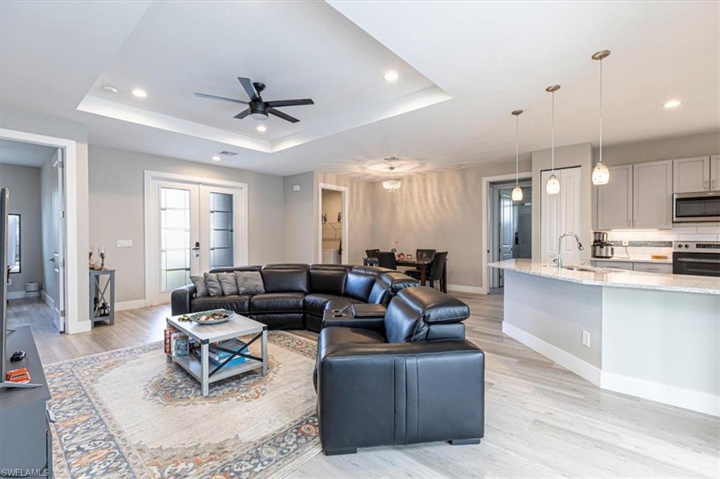 GOLDEN GATE ESTATES - Residential