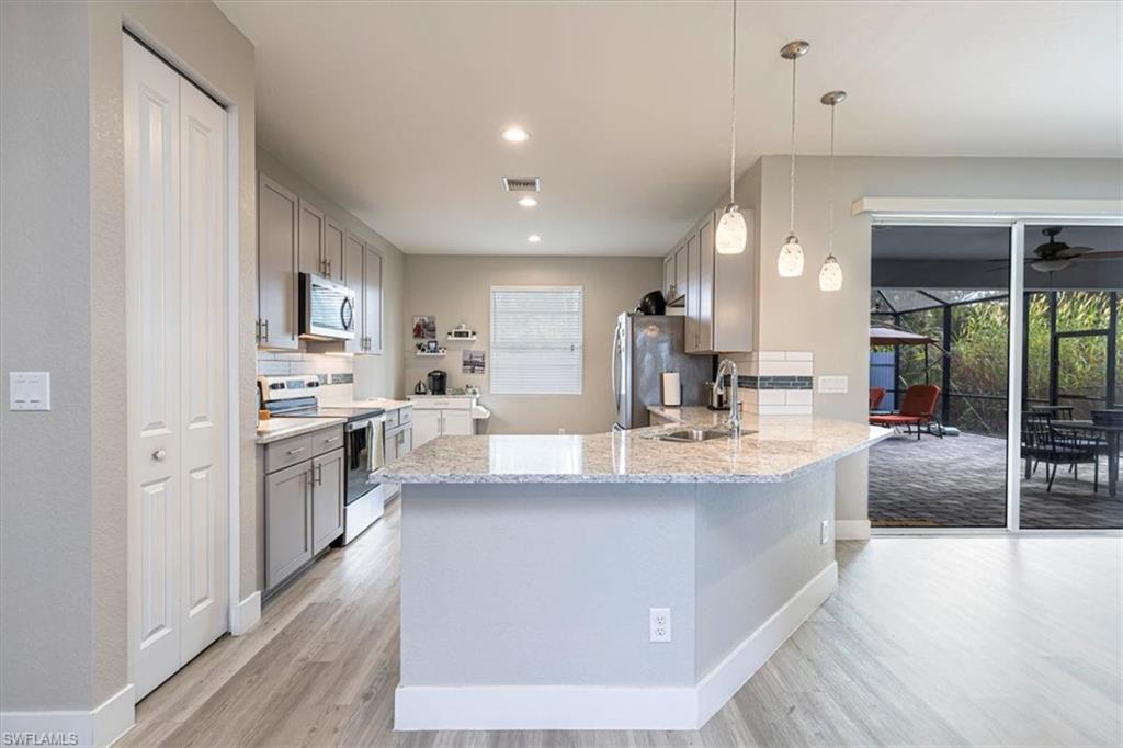 GOLDEN GATE ESTATES - Residential