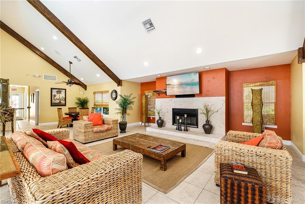 VENETIAN PALMS - Residential