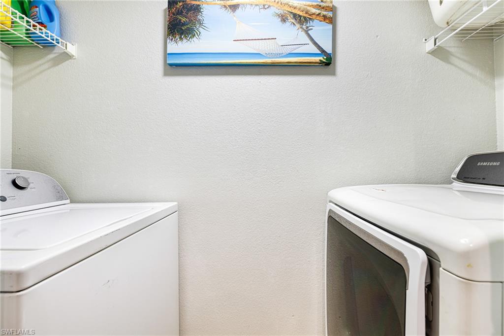 VENETIAN PALMS - Residential