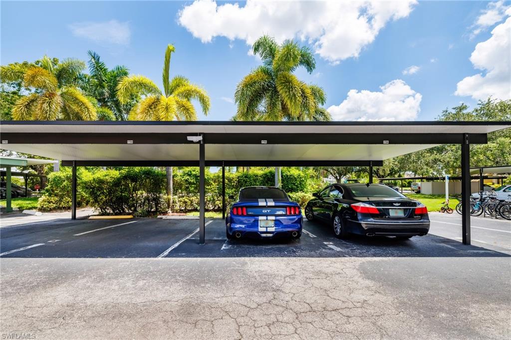 VENETIAN PALMS - Residential