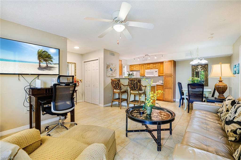 VENETIAN PALMS - Residential