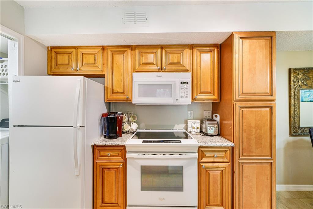 VENETIAN PALMS - Residential