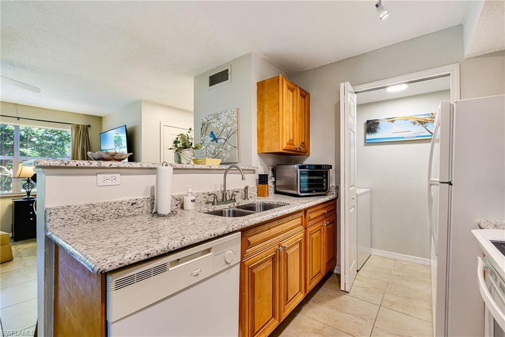 VENETIAN PALMS - Residential