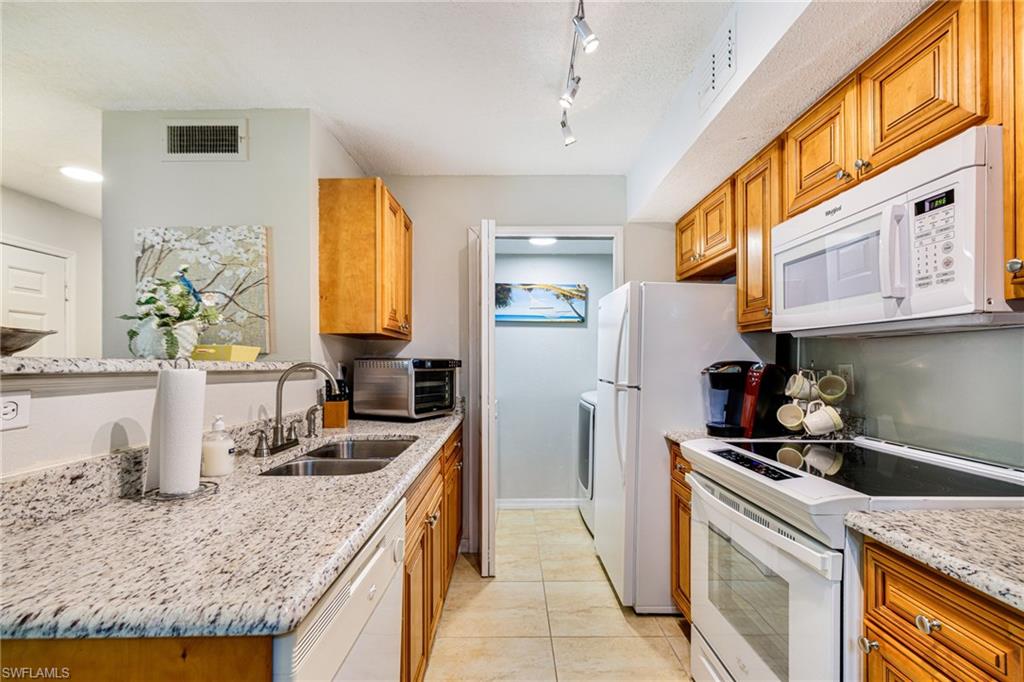 VENETIAN PALMS - Residential