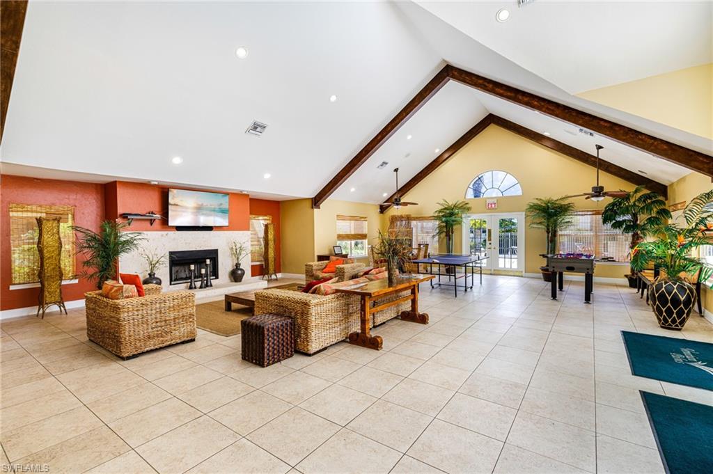 VENETIAN PALMS - Residential