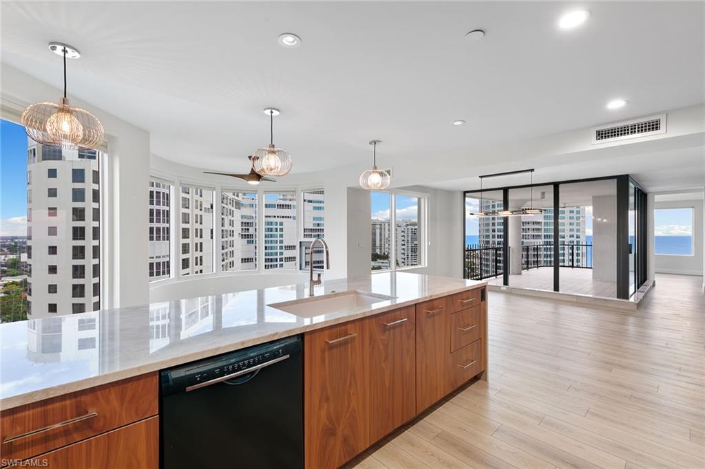 PARK SHORE TOWER - Residential