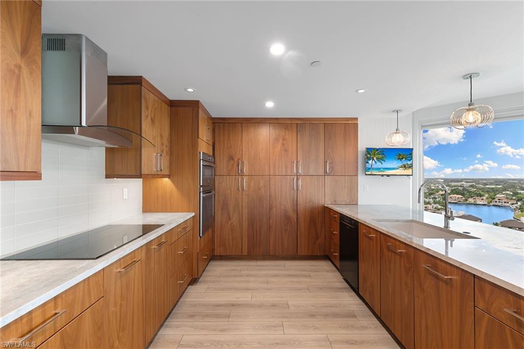 PARK SHORE TOWER - Residential