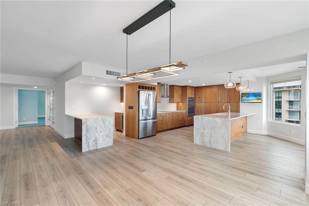 PARK SHORE TOWER - Residential