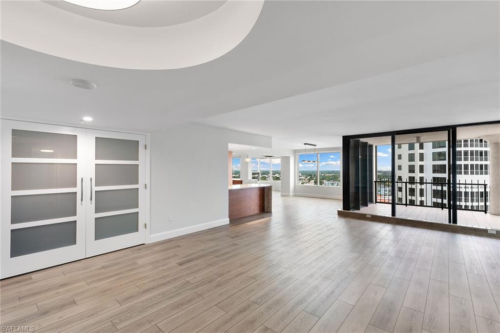 PARK SHORE TOWER - Residential