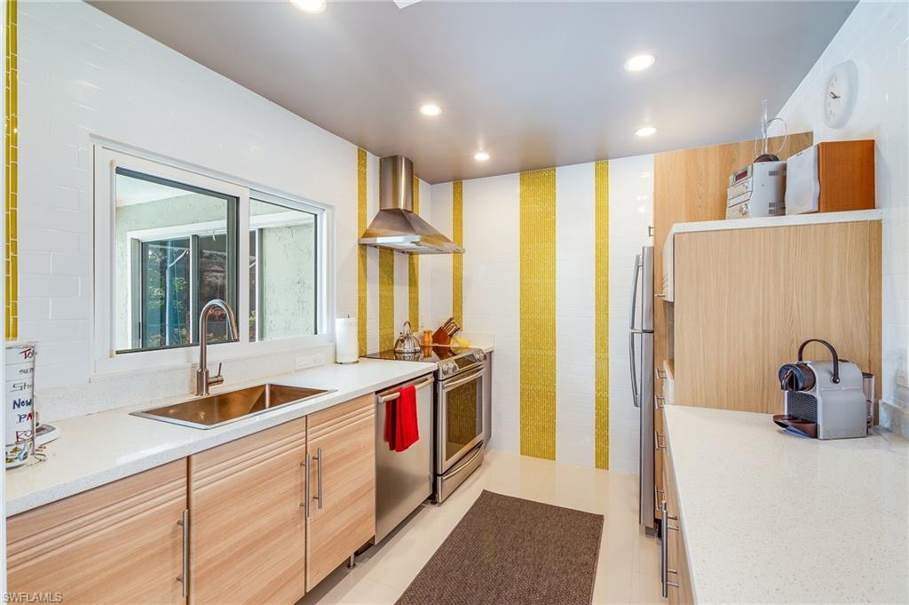 PIRATES COVE - Residential