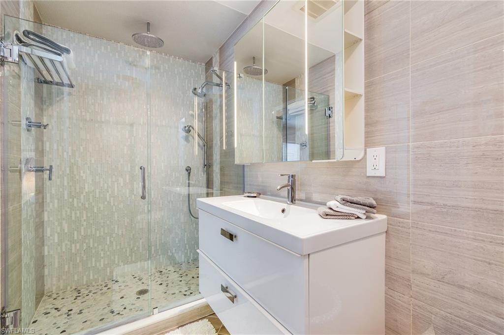 PIRATES COVE - Residential