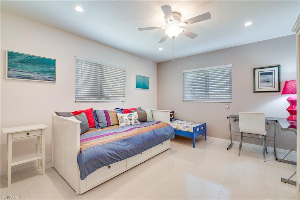 PIRATES COVE - Residential