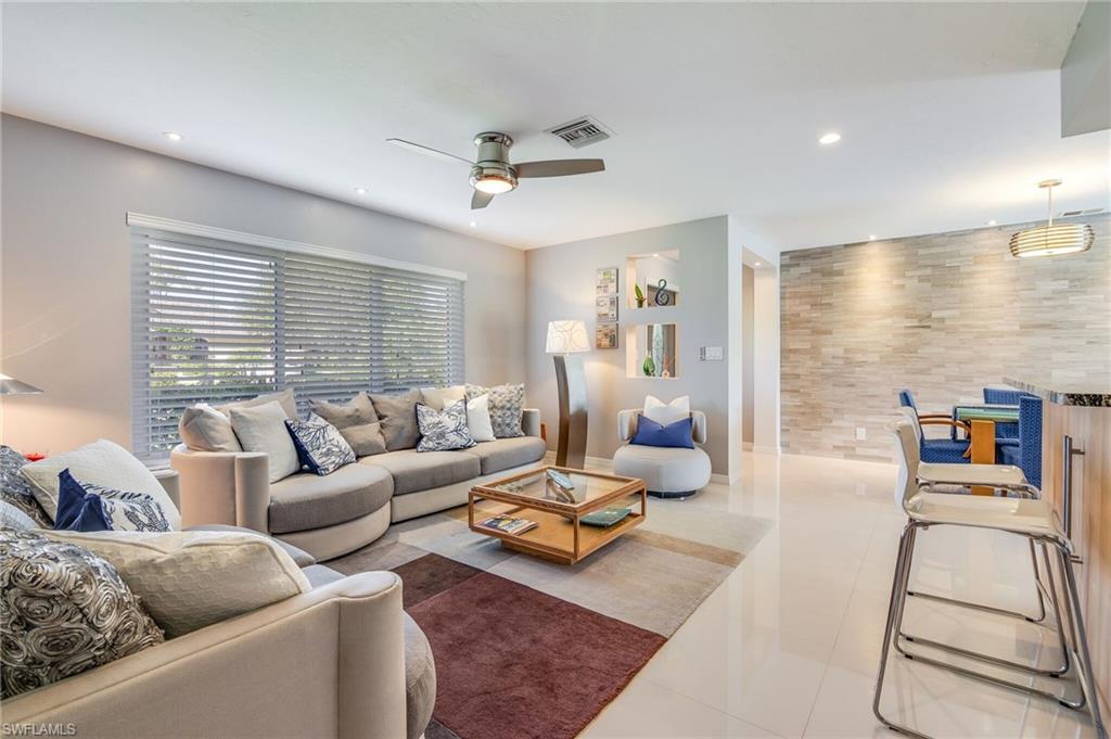 PIRATES COVE - Residential