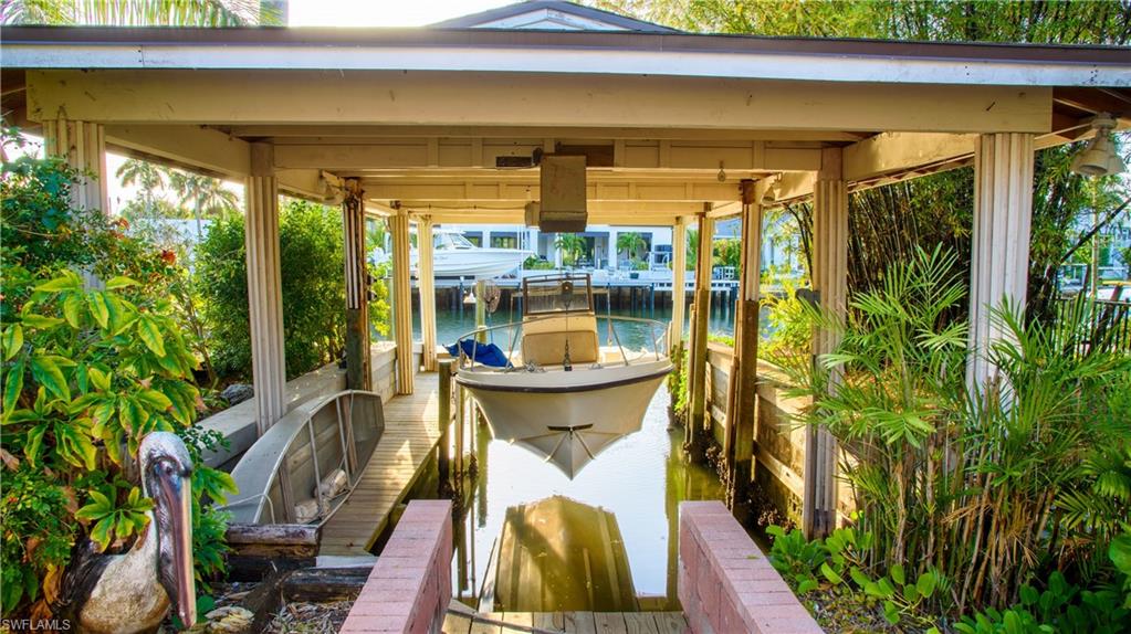 AQUALANE SHORES - Residential