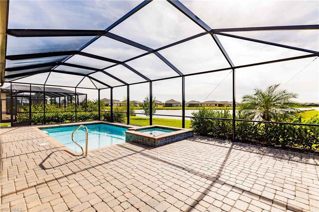 PORTICO - Residential