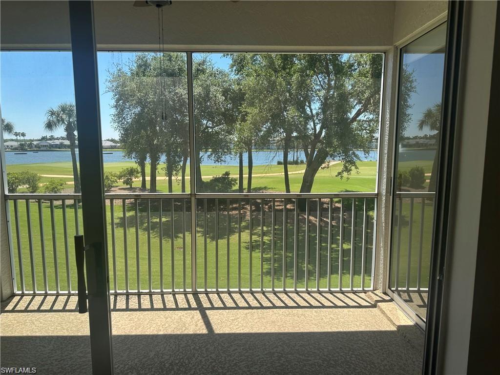 8076 Queen Palm LN 424