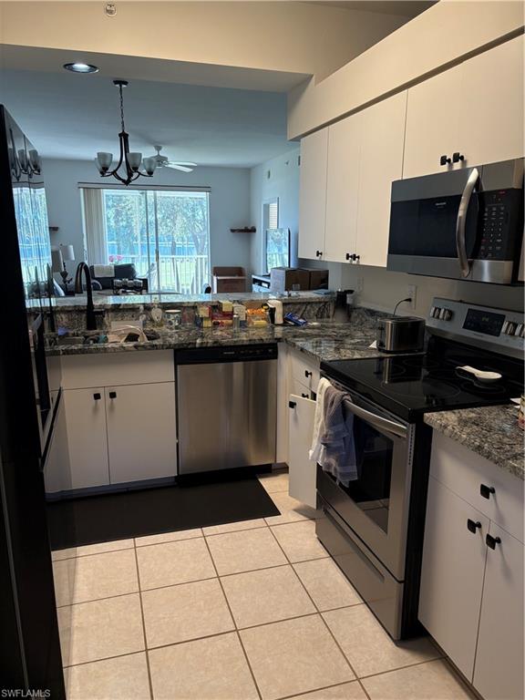 8076 Queen Palm LN 424