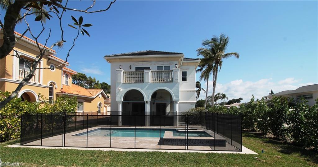 11002 Vanderbilt DR
