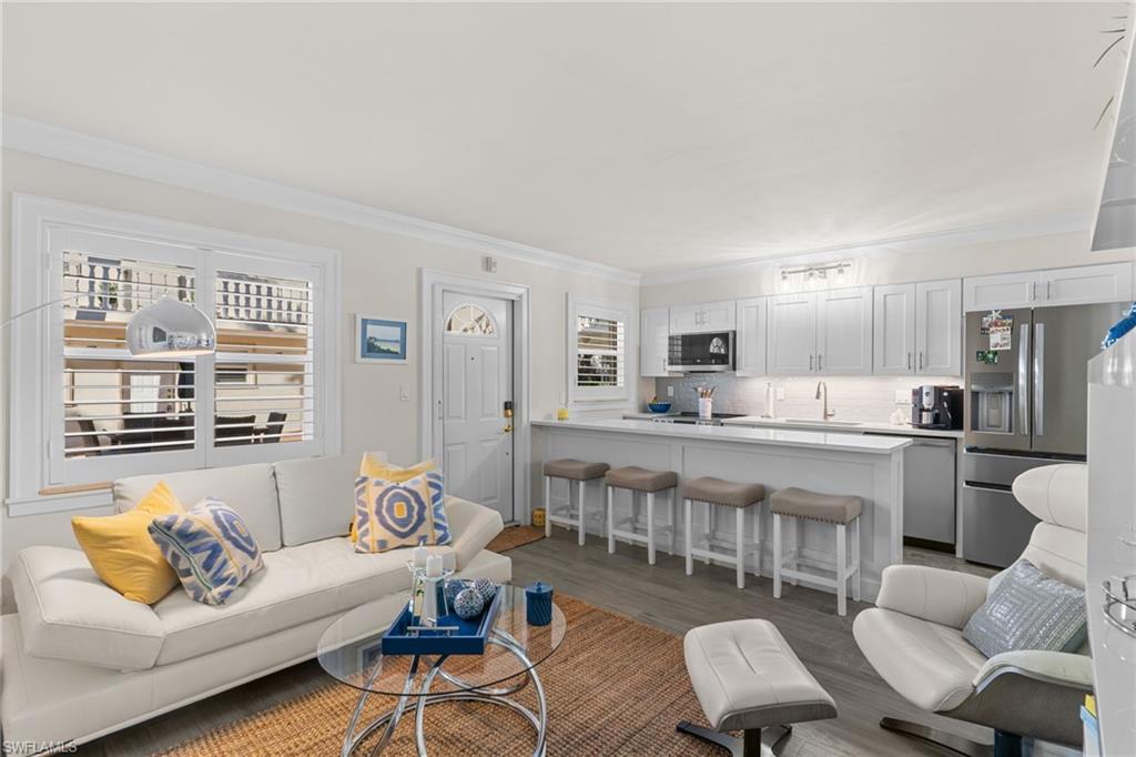 CASTLETON GARDENS - Residential