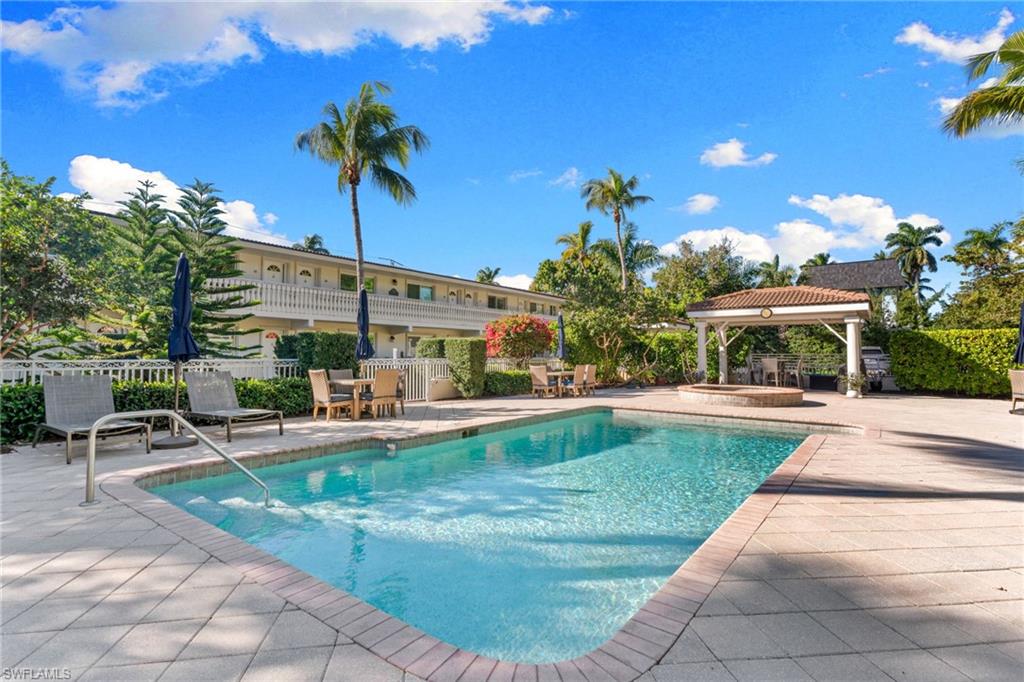 CASTLETON GARDENS - Residential