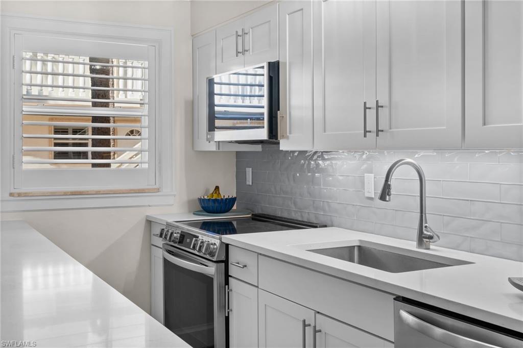 CASTLETON GARDENS - Residential