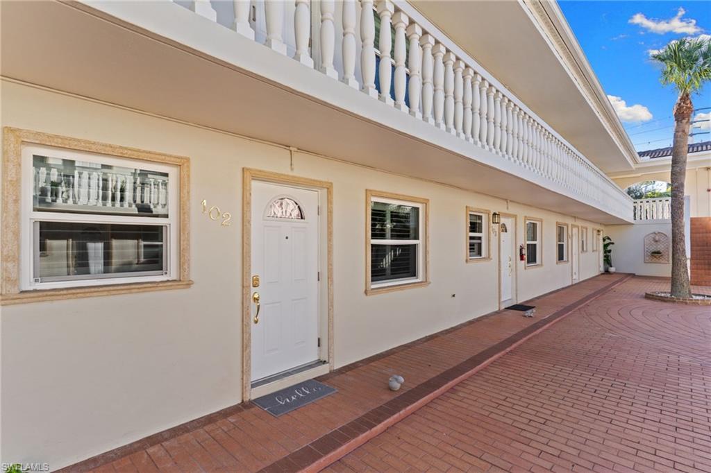 CASTLETON GARDENS - Residential