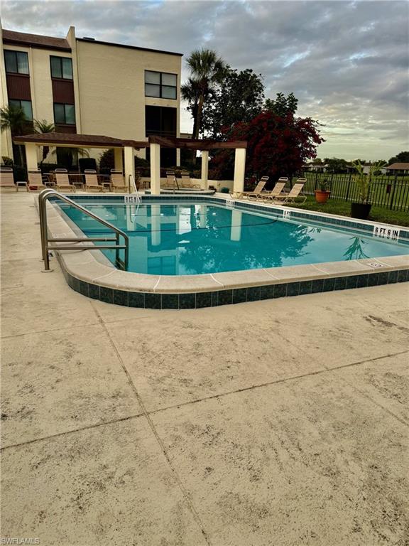 LAKEWOOD - Residential