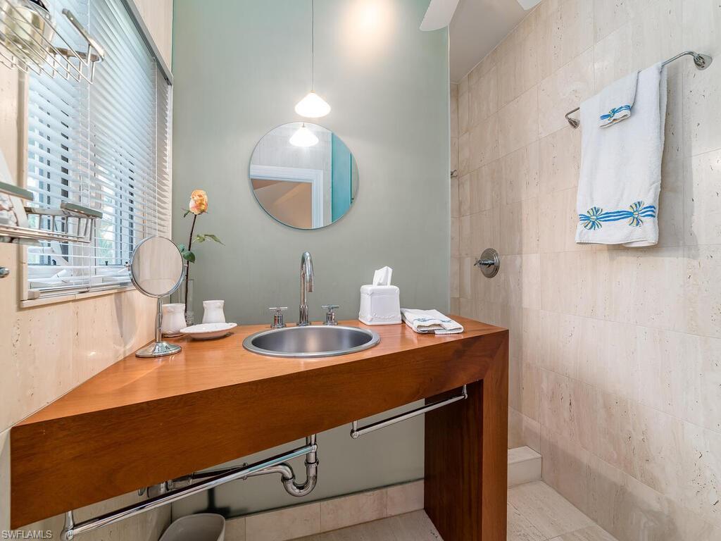 PORT ROYAL - Residential Lease