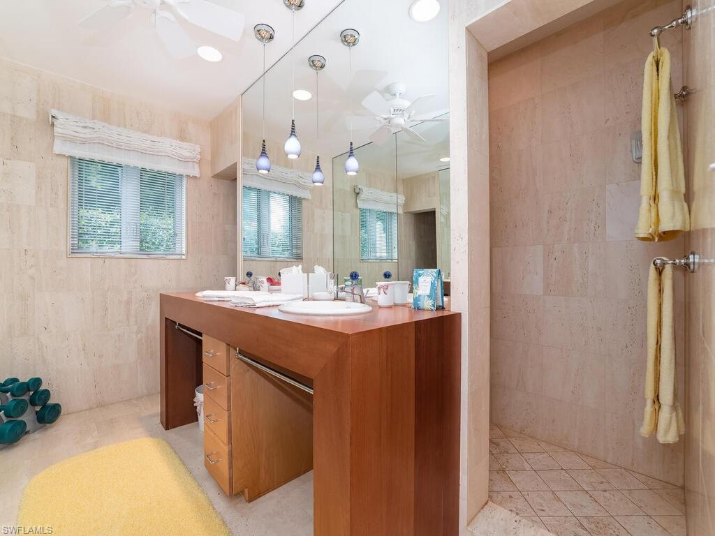 PORT ROYAL - Residential Lease