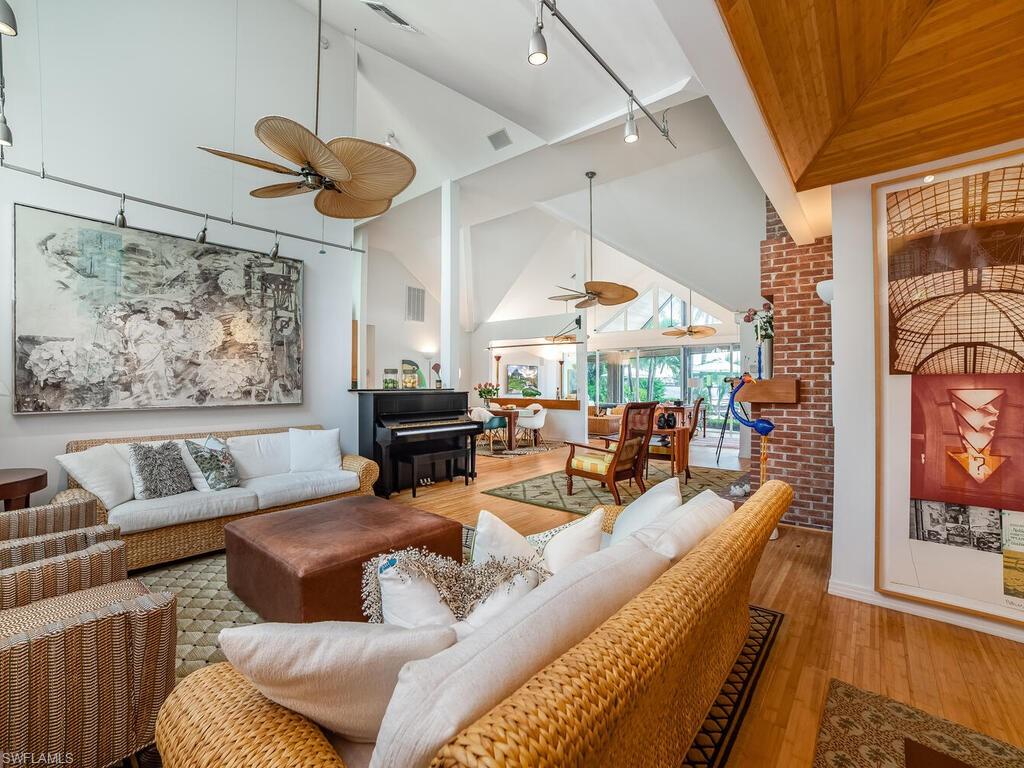 PORT ROYAL - Residential Lease