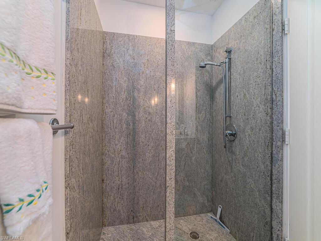 PORT ROYAL - Residential Lease