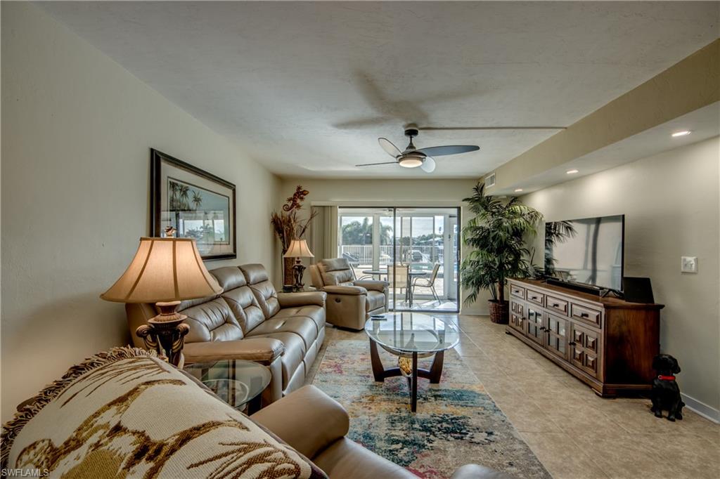 VILLA DE VERN CONDO - Residential