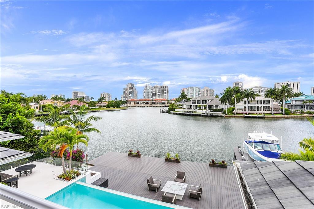 PARK SHORE - Residential