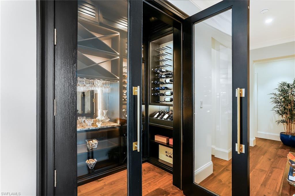 PARK SHORE - Residential