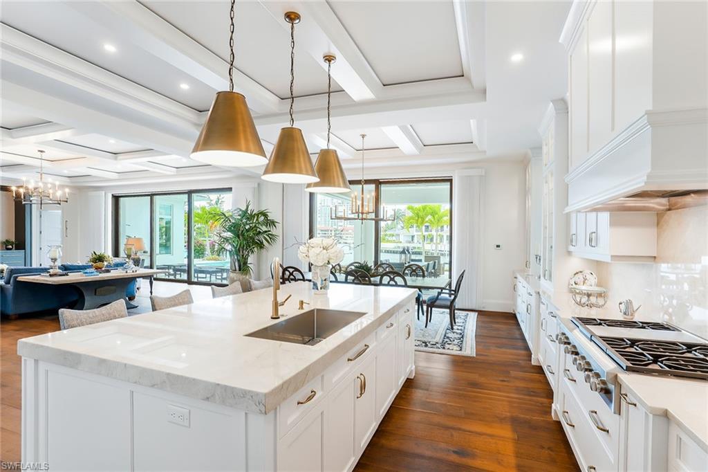 PARK SHORE - Residential