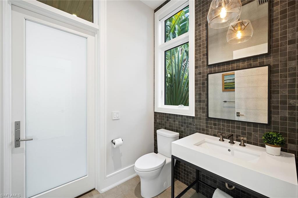 MOORINGS - Residential