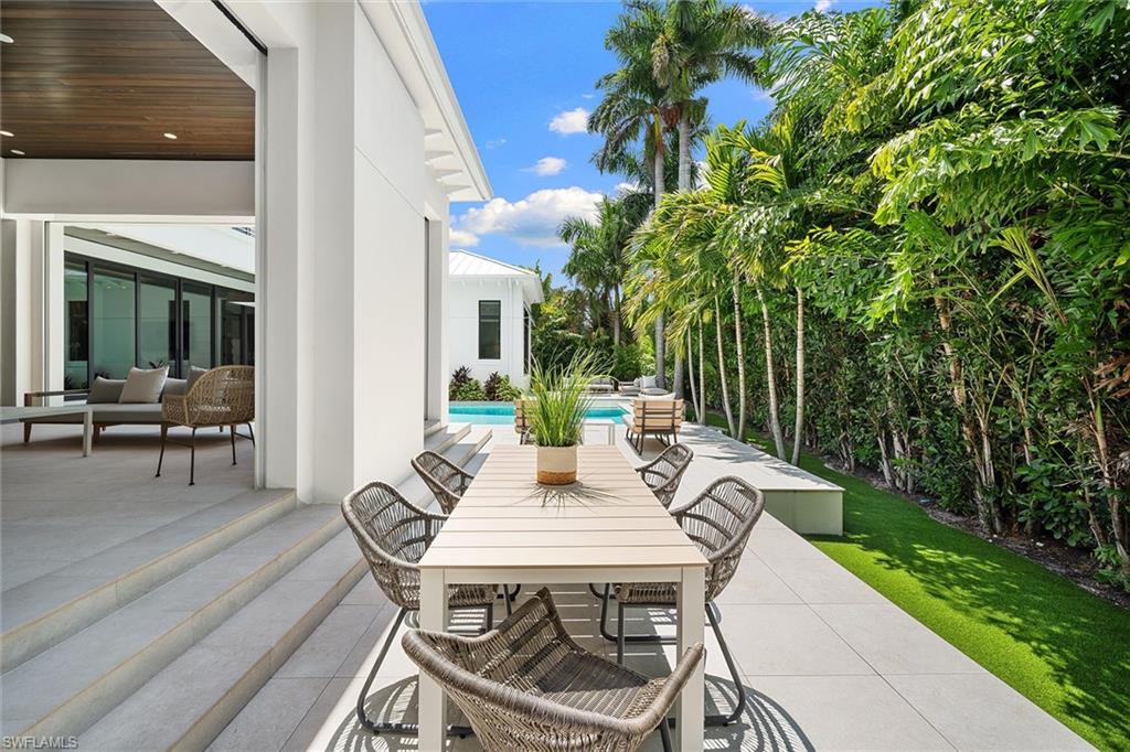 MOORINGS - Residential