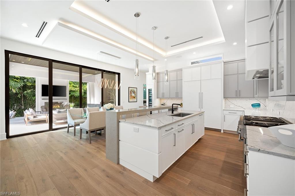 MOORINGS - Residential