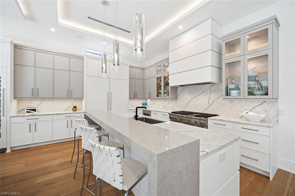 MOORINGS - Residential