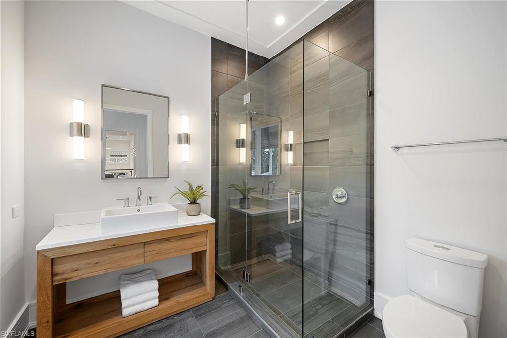 MOORINGS - Residential