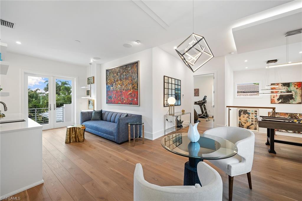 MOORINGS - Residential